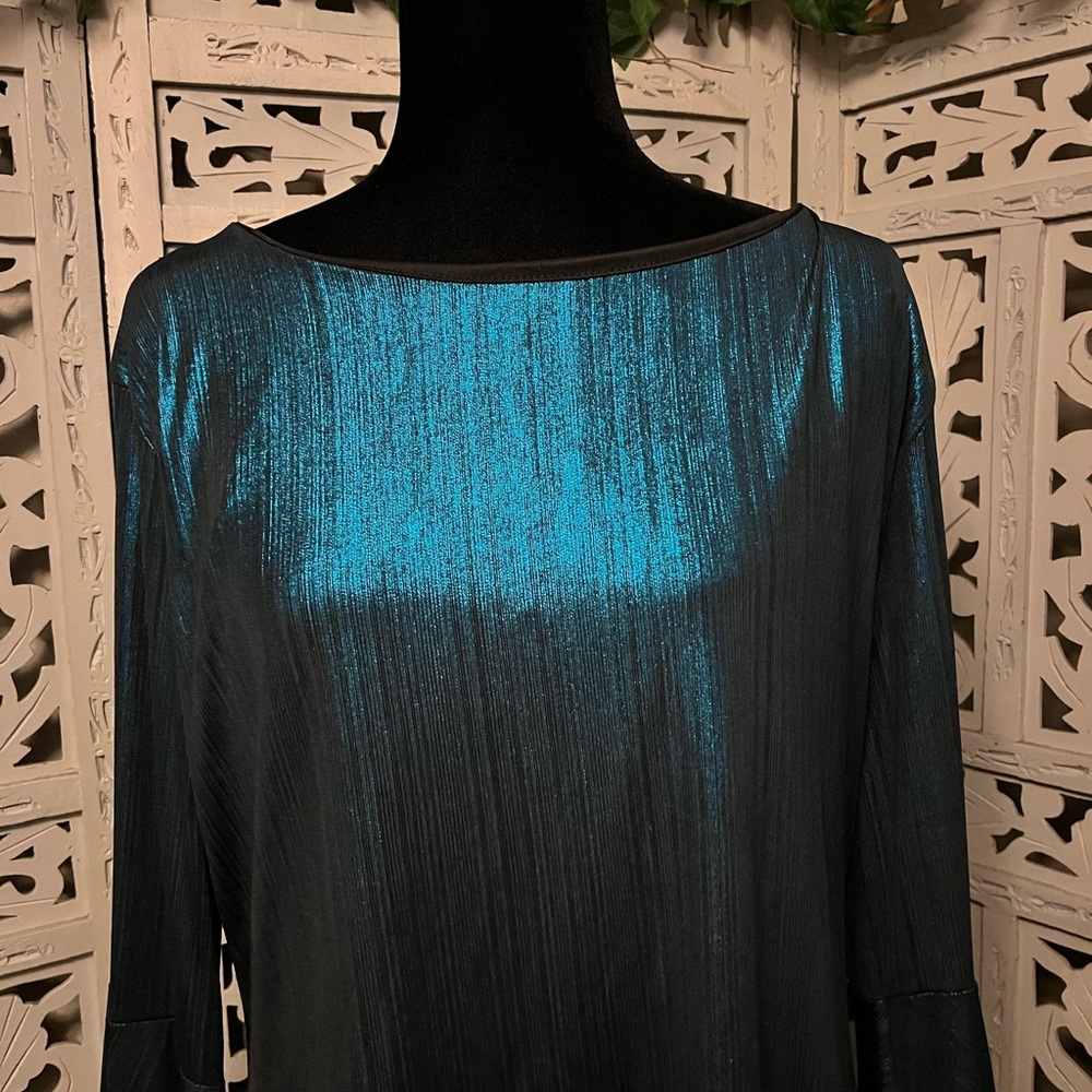 NWT! LUCKY & BLESSED GORGEOUS BOUTIQUE METALLIC TURQ BLUE LONG BELL SLEEVES TOP - Picture 2 of 10
